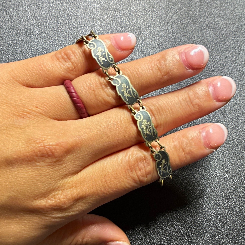 Siam Sterling Silver Engraved Link Bracelet